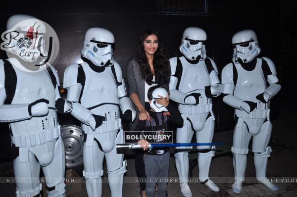 Sonam Kapoor Promotes 'Star Wars'