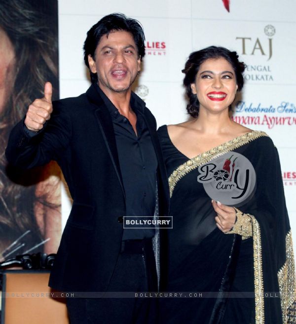 Kajol and Shah Rukh Khan for Promotions of 'Dilwale' at Kolkata (388978)