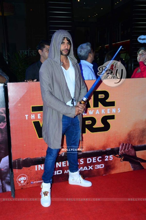 Karanvir Bohra at Premiere of 'Star Wars: The Force Awakens'