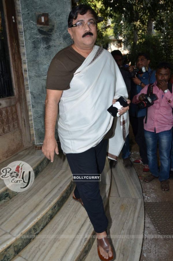 Celebs snapped at Sadhana Shivdasani's residence