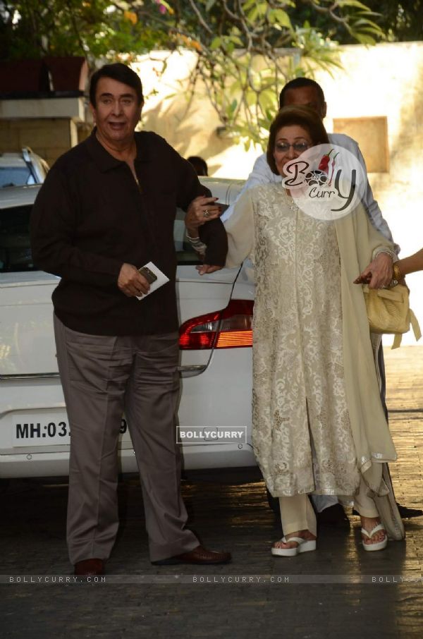 Randhir Kapoor snapped with Krishna Kapoor at Kapoor Family's Christmas Brunch