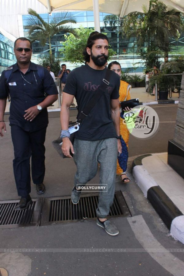 Farhan Akhtar Snapped at Airport