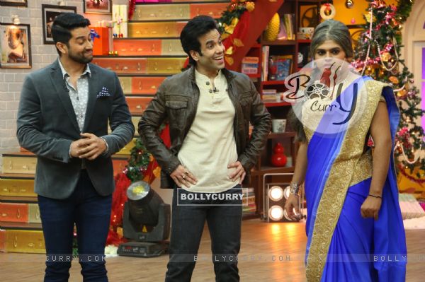 Tusshar and Aftab for Promotions of Kyaa Kool Hai Hum 3 on Comedy Classes