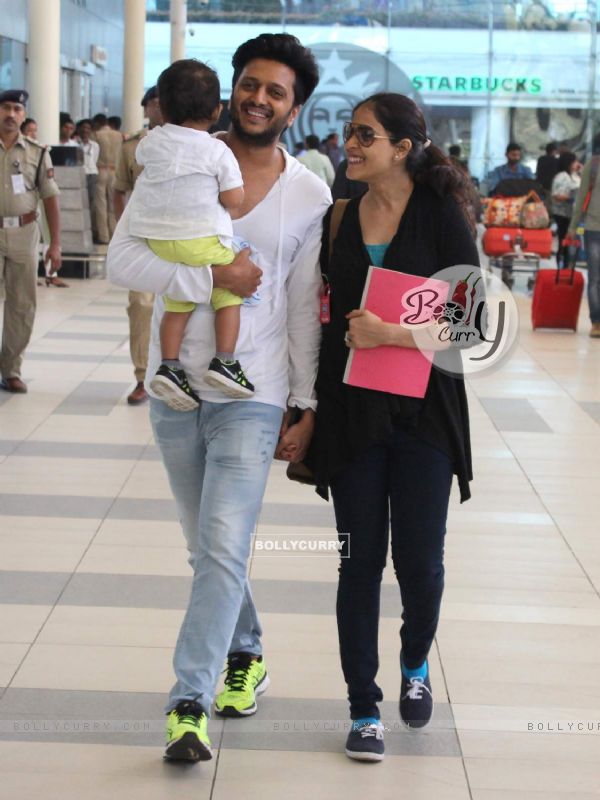 Cute Couple Riteish and Genelia with their Son Riaan Snapped at Airport