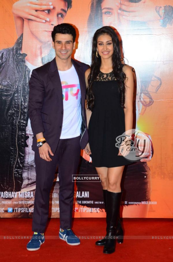 Girish Kumar and Navneet Kaur Dhillon at Trailer Launch of 'Loveshhuda' (390377)
