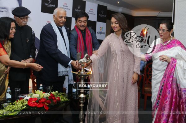 Shri L. K Advaniji, Sonakshi, Poonam and Shatrughan Sinha at Book Launch of 'Anything but Khamosh'