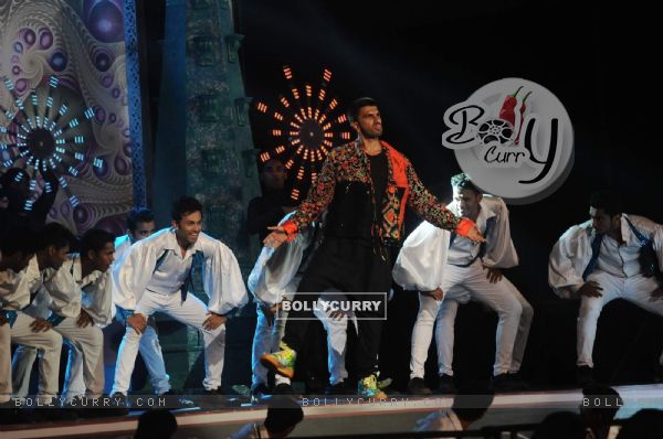 Ranveer Singh Rehearse for Screen Awards