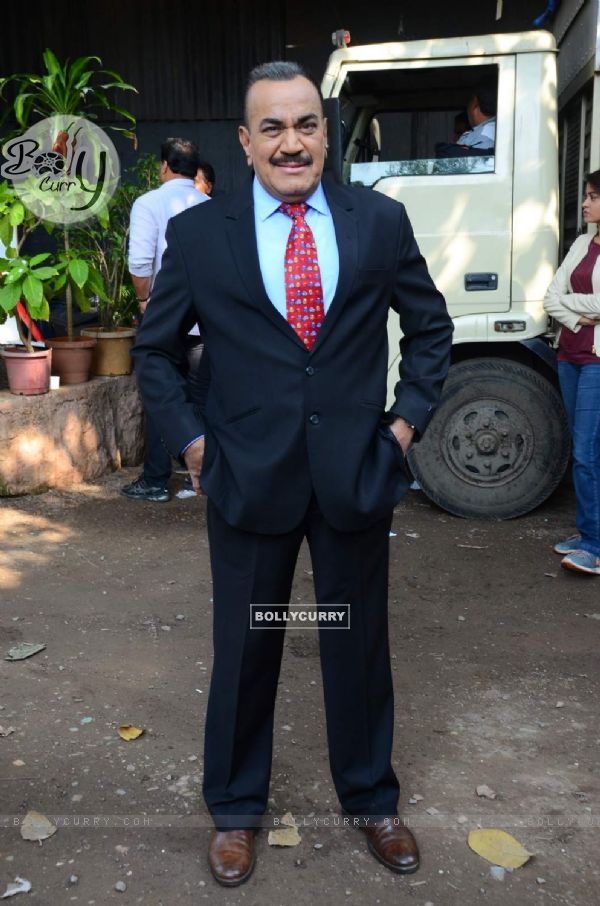 Shivaji Satam poses for the media at the Promotions of Ghayal Once Again on CID