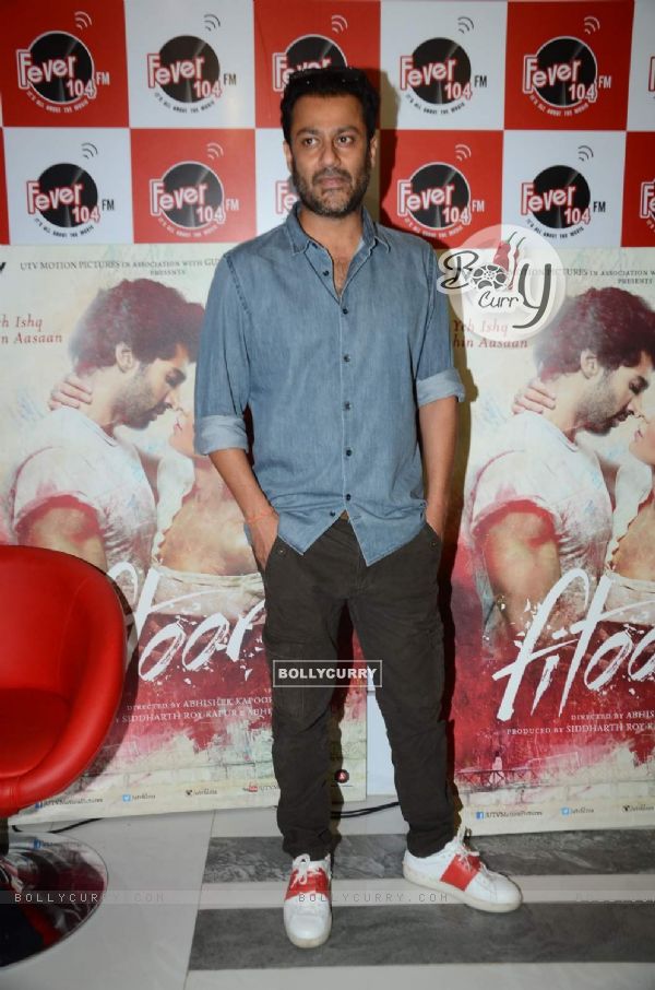 Abhishek Kapoor poses for the media at the Promotions of Fitoor on Fever FM (390639)