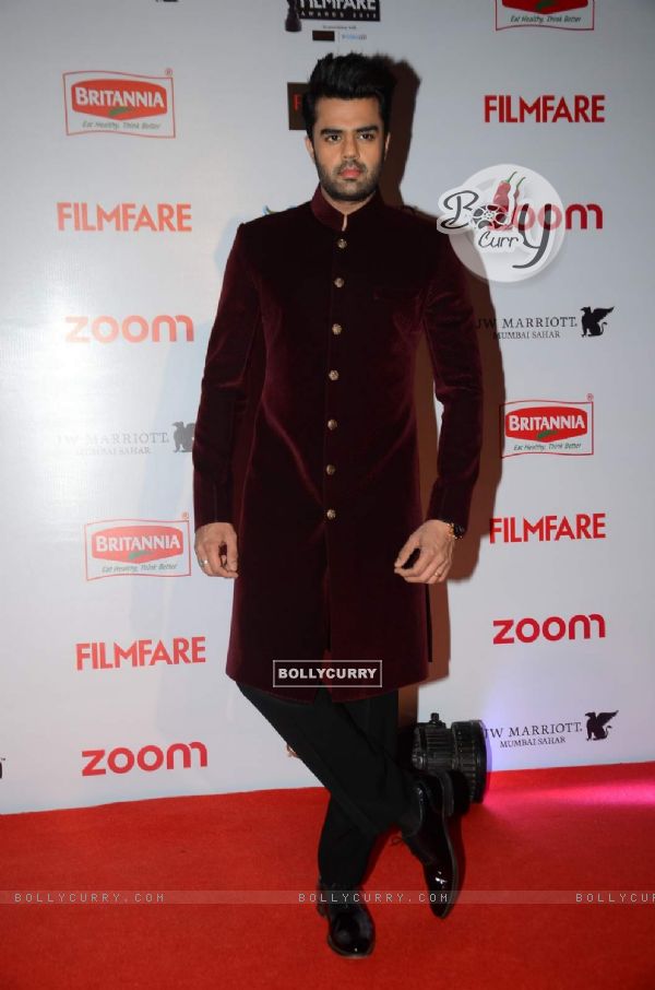 Manish Paul at Filmfare Awards - Red Carpet
