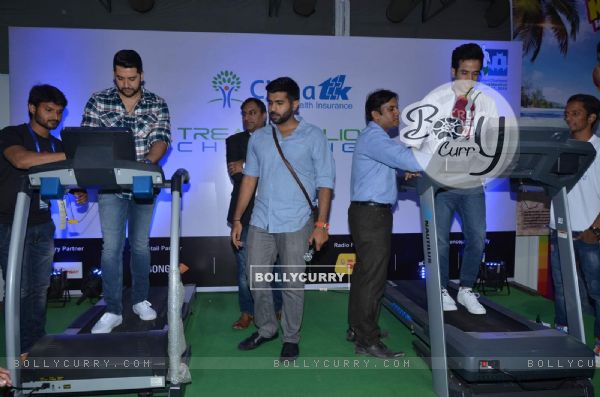 Tusshar Kapoor and Aftab Shivdasani Promotes Kyaa Kool Hai Hum 3 at 'Get Active Expo' (390848)