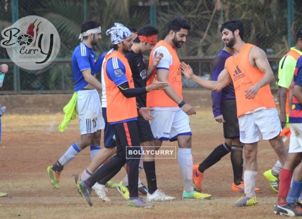 Riteish Deshmukh, Karan Wahi and Abhishek Bachchan Snapped Practicing Soccer