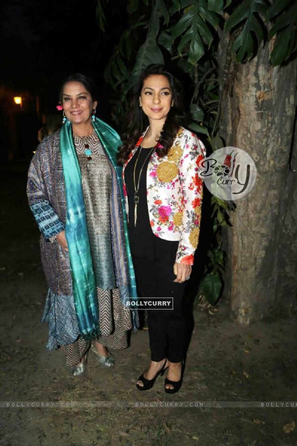 Shabana Azmi and Juhi Chawla at Special Screening of 'Chalk N Duster' in Delhi (390953)