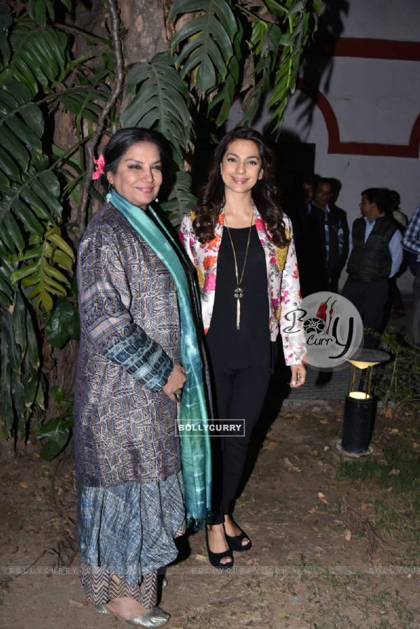 Juhi Chawla and Shabana Azmi at Special Screening of 'Chalk N Duster' in Delhi (390957)