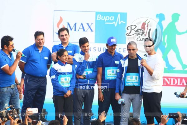 Akshay Kumar Encourages 'Walk for Health' (390985)