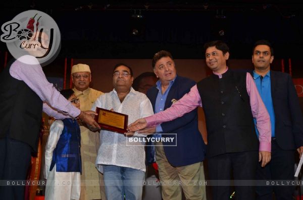 Rishi Kapoor and Kiran Shantaram at Dr Batras Annual Musical Event 'Yaadon Ki Bahaar 6'