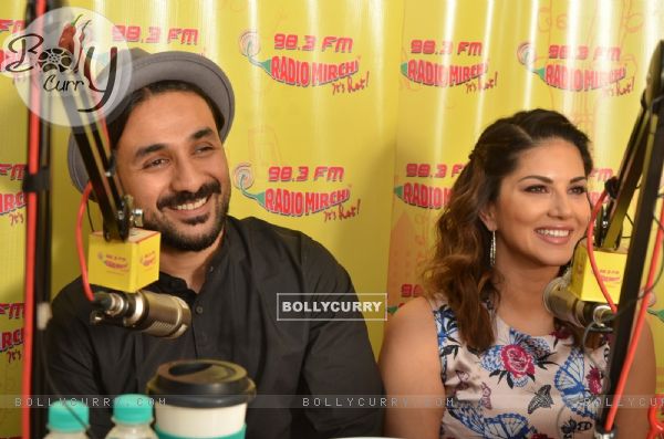 Vir Das and Sunny Leone Goes Live on Radio Mirchi for Promotions of Mastizaade