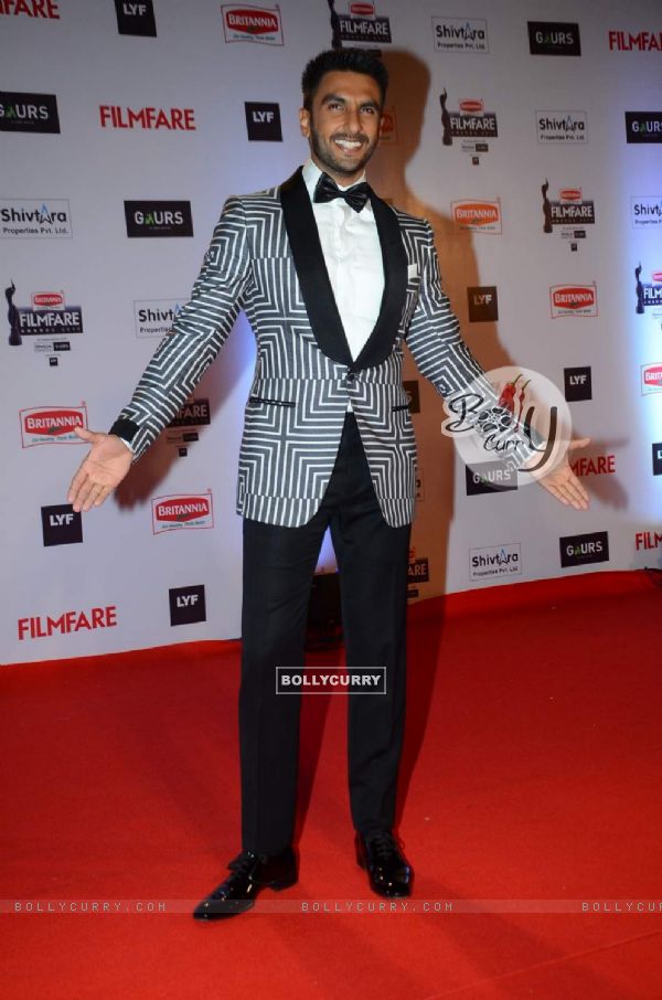 Ranveer Singh at Filmfare Awards 2016