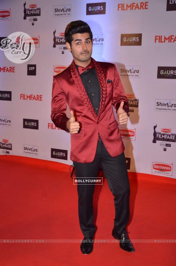 Omkar Kapoor at Filmfare Awards 2016
