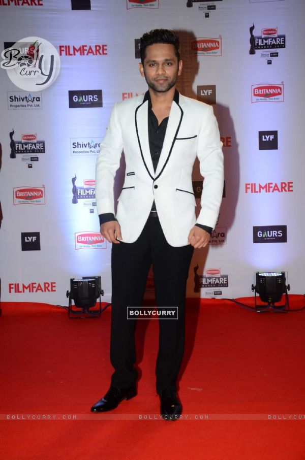 Rahul Vaidya at Filmfare Awards 2016