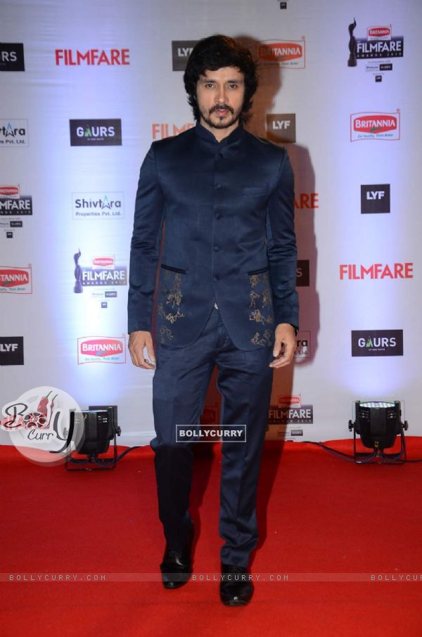 Darshan Kumar at Filmfare Awards 2016