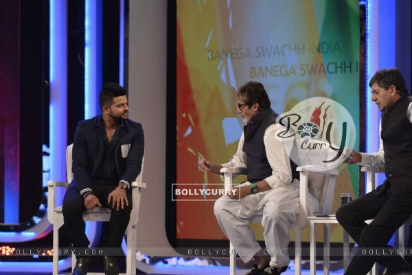 Suresh Raina and Amitabh Bachchan at NDTV Cleanathon