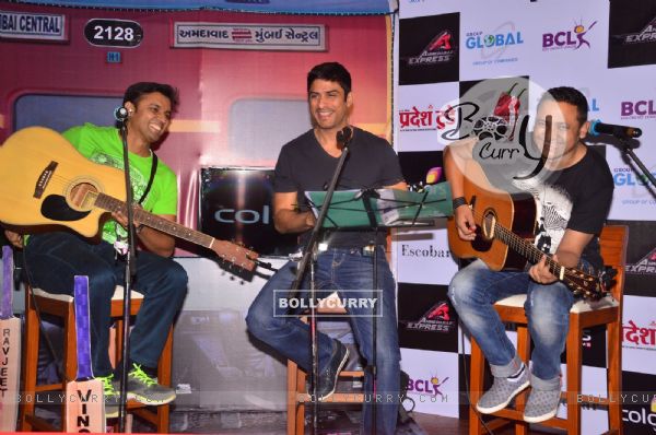 Vikas Bhalla Performs at Launch of BCL's Ahmedabad Express Team