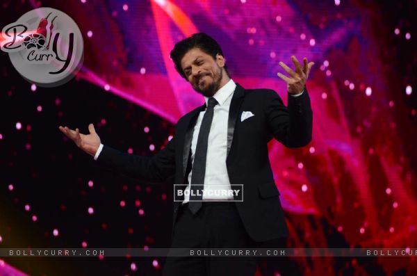 Shah Rukh Khan at Umang Police Show 2016