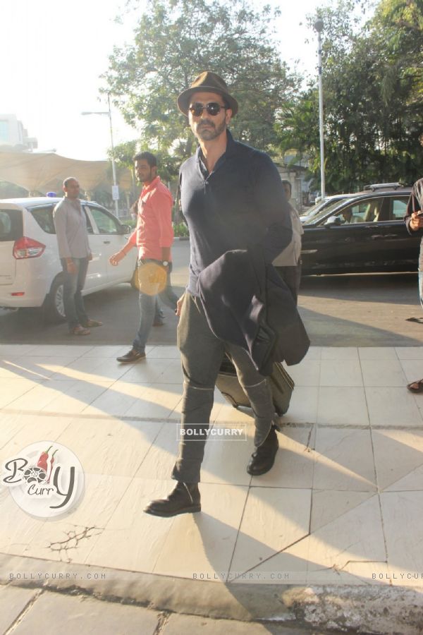 Arjun Rampal Snapped at Airport