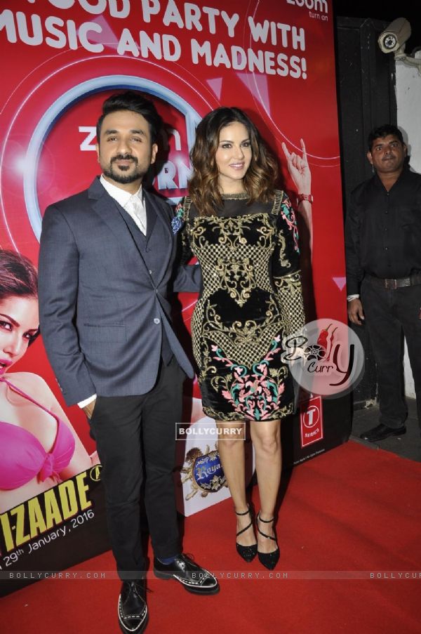 Vir Das and Sunny Leone at Promotions of MastizaaVir Das and Sunny Leone at Promotions of Mastizaade (393005)