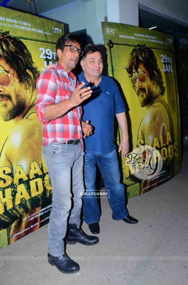 Javed Jaffrey and Rishi Kapoor at Special Screening of 'Saala Khadoos' (393406)