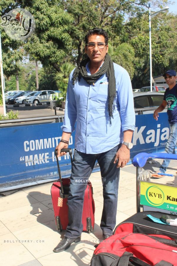 Mukesh Rishi Snapped at Airport