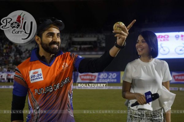 Ayushmann Khurran Bats for 'Punjab De Sher' at CCL Match