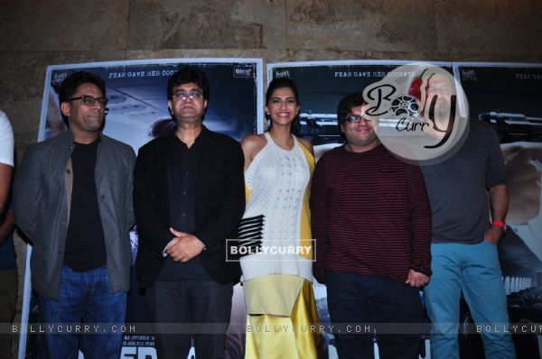 Prasoon Joshi, Atul Kasbekar and Sonam Kapoor at Song Launch of 'Neerja' (394366)