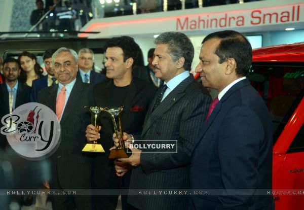 Manoj Bajpayee at Launch of  Mahindra Jeeto at Auto Expo 2016 in Delhi