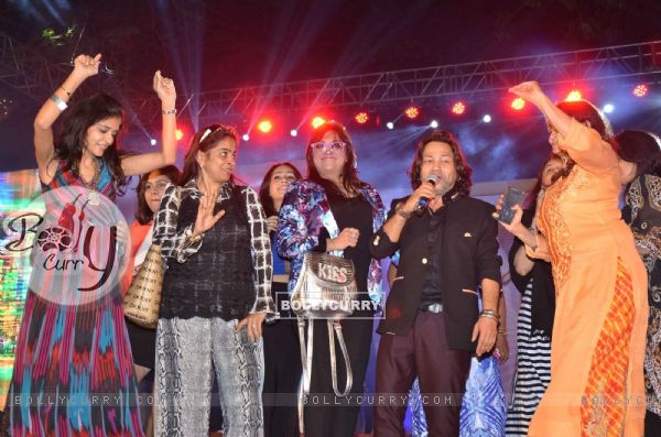 Kailash Kher at Kingfisher Ultra Indian Derby Show