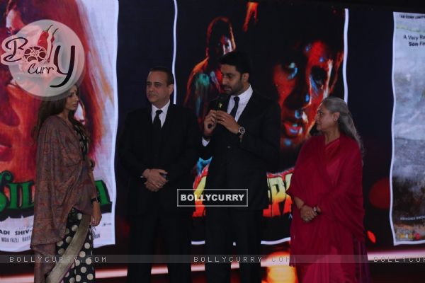 Shweta Nanda, Abhishek Bachchan and Jaya Bachchan at NDTV Indian of the Year Awards