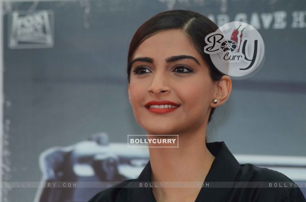 Sonam Kapoor was snapped at the Promotions of Neerja at Xaviers College