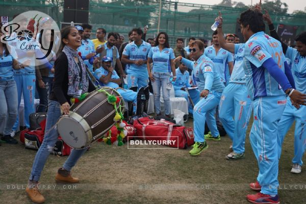 Celebs at 'Celebrity Cricket League' Match