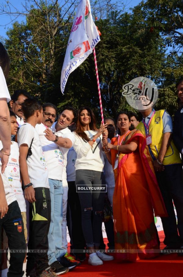 Shilpa Shetty & Ness Wadia at Wadia Hospital Marathon