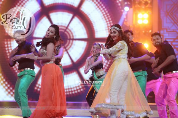 Adaa Khan & Rashami Desai Performs at Star Plus' Valentine Day Special Episode-Ishkiyaon Dhishkiyaon