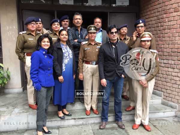 Prakash Jha and Manav Kaul Visits Police Station to Promote Jai Gangaajal (395237)