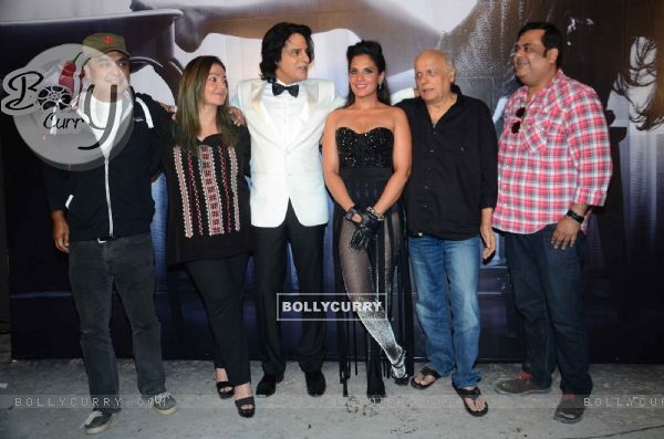 Richa Chadda, Mahesh Bhatt, Rahul Roy and Pooja Bhatt at On Location Shoot of 'Cabaret'