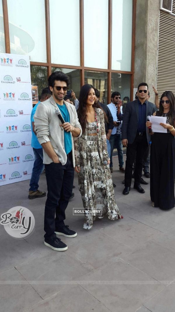 The Fitoor Team 'Aditya & Katrina' had Great Time Interacting With Their Fans