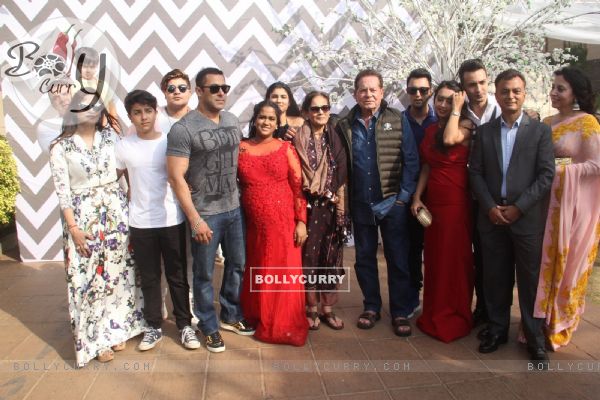 Salman Khan's whole Family at Arpita Khan's Baby Shower