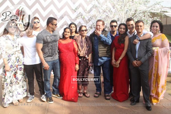 Salman Khan's whole Family at Arpita Khan's Baby Shower