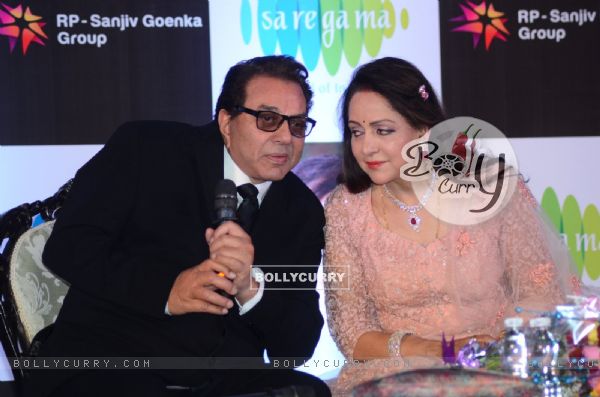 Dharmendra and Hema Malini at Babul Supriyo's Album Launch