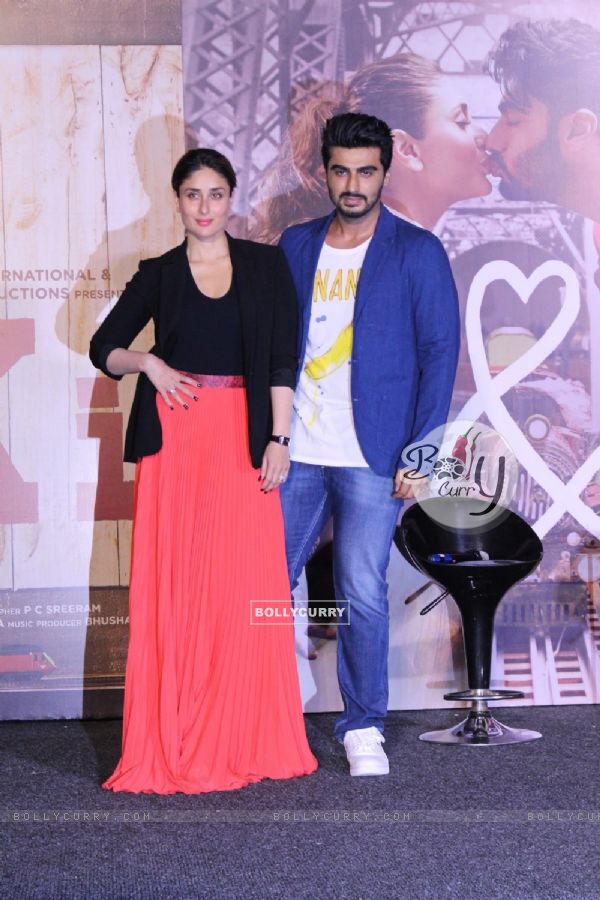 Arjun Kapoor and Kareena Kapoor Pose for Media at Trailer Launch of 'Ki and Ka' (396112)
