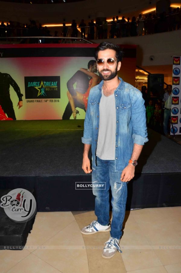 Nakul Mehra at Dance Dream Believe - Couple Dance Competition for Valentine's Day