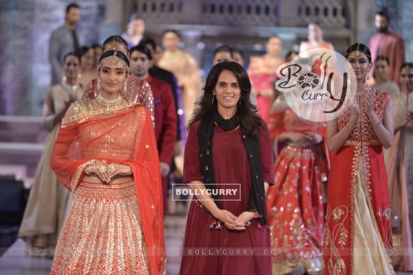 Anita Dongre Show at Make in India Bridal Couture Show